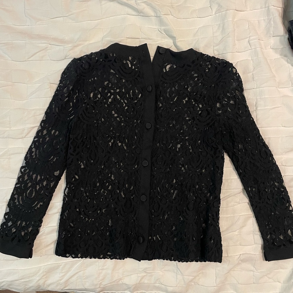 Banana Republic petite XS button-back, black, 3/4 sleeve lace top